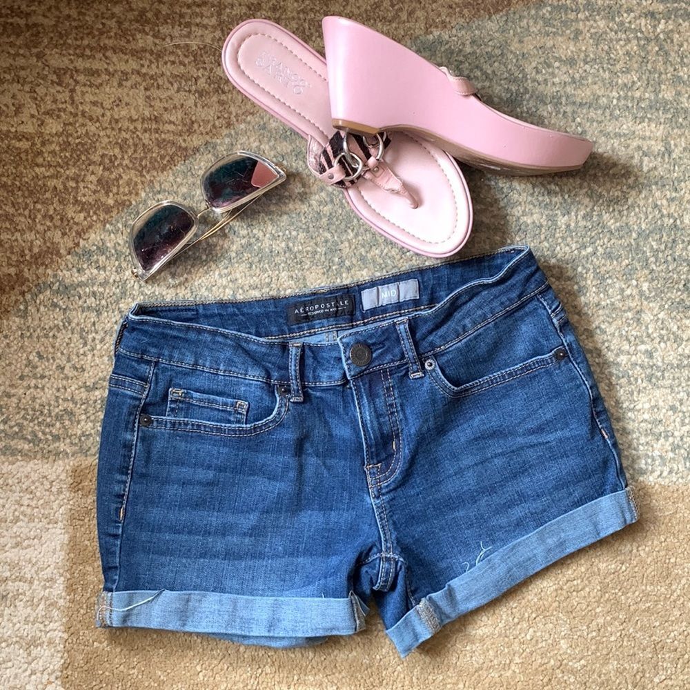 Aeropostale Blue Denim MIDI shorts - Size 4